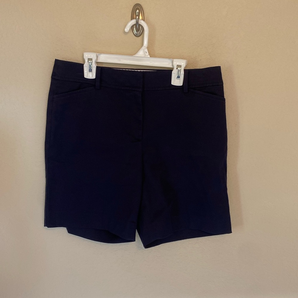 Talbots Women's Perfect Short, navy blue size 6